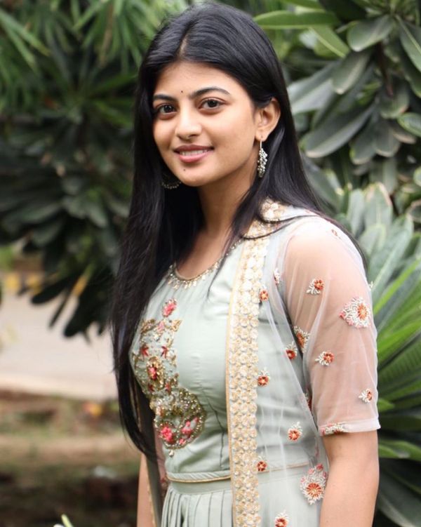 kayal-anandhi-cinemapettai-01