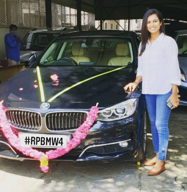 ramya-pandian-bought-BMW-car