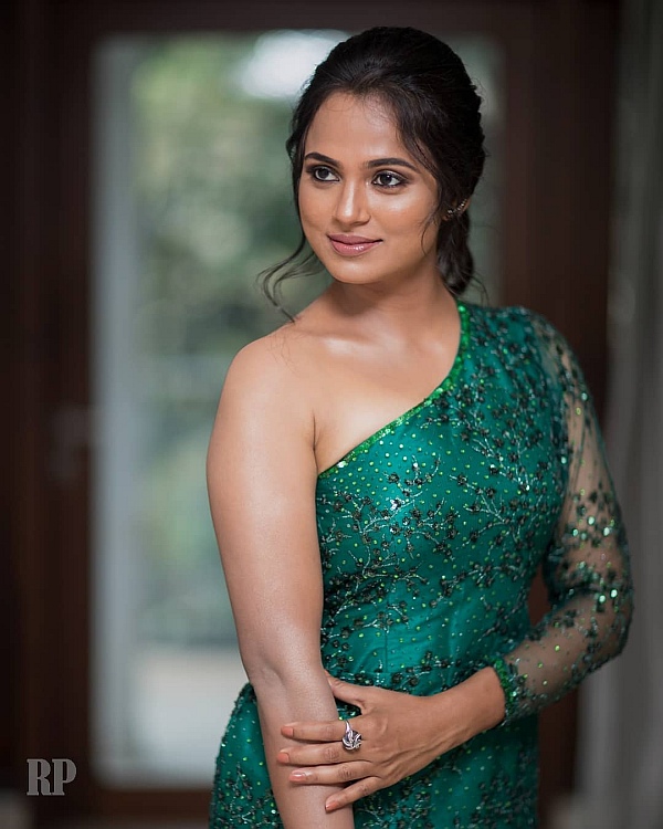 ramya-pandiyan-1