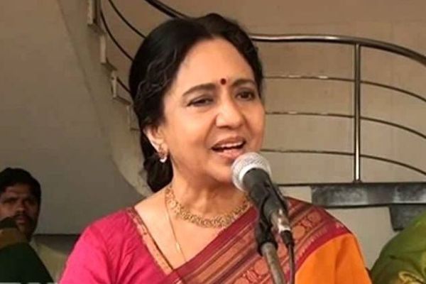 venniradai nirmala