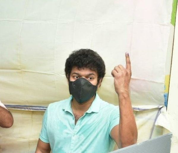 vijay-voting-election2021