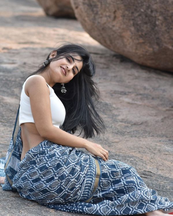 ananya-cinemapettai-01