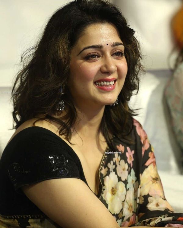 charmy-cinemapettai