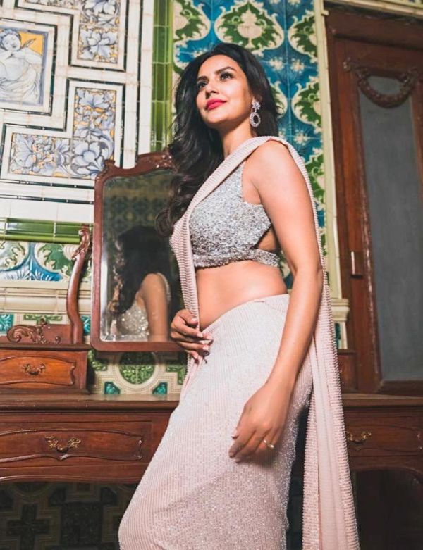 priya-anand-cinemapettai