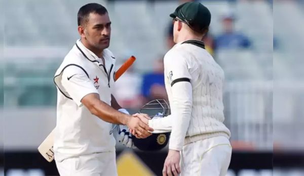 Dhoni-retires-Cinemapettai.jpg