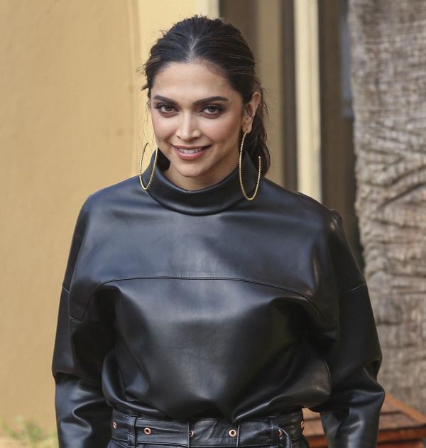 deepika-padukone-cinemapettai