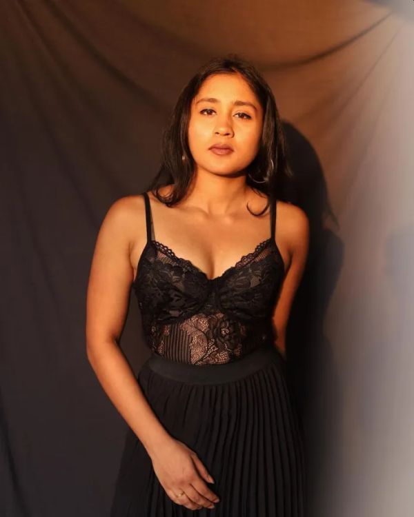 survivor-aishwarya-cinemapettai