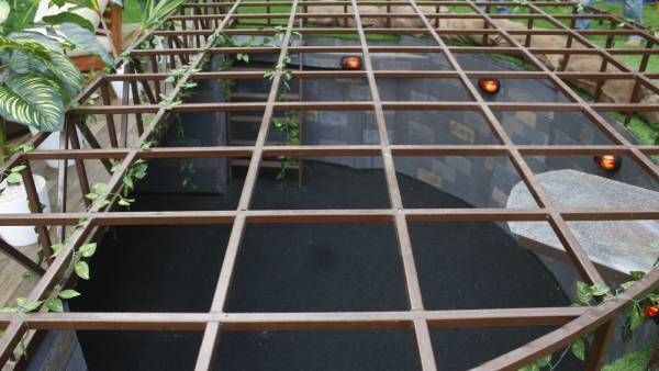 swimming-pool-cinemapettai