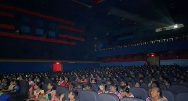 annaatthe-housefull
