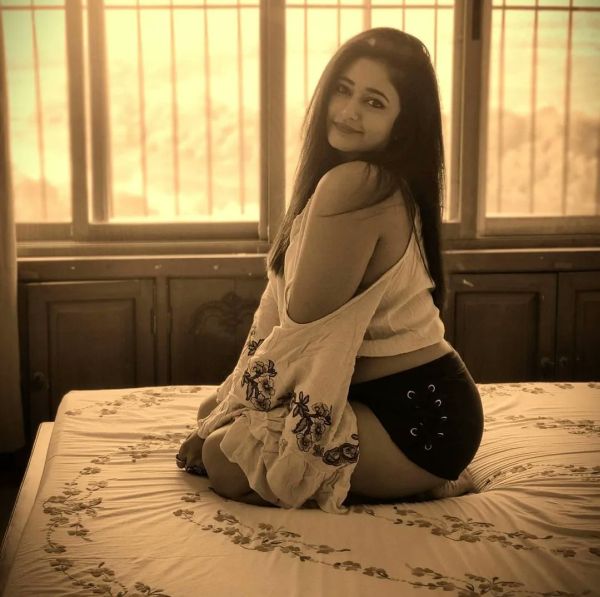 poonam-bajwa-2