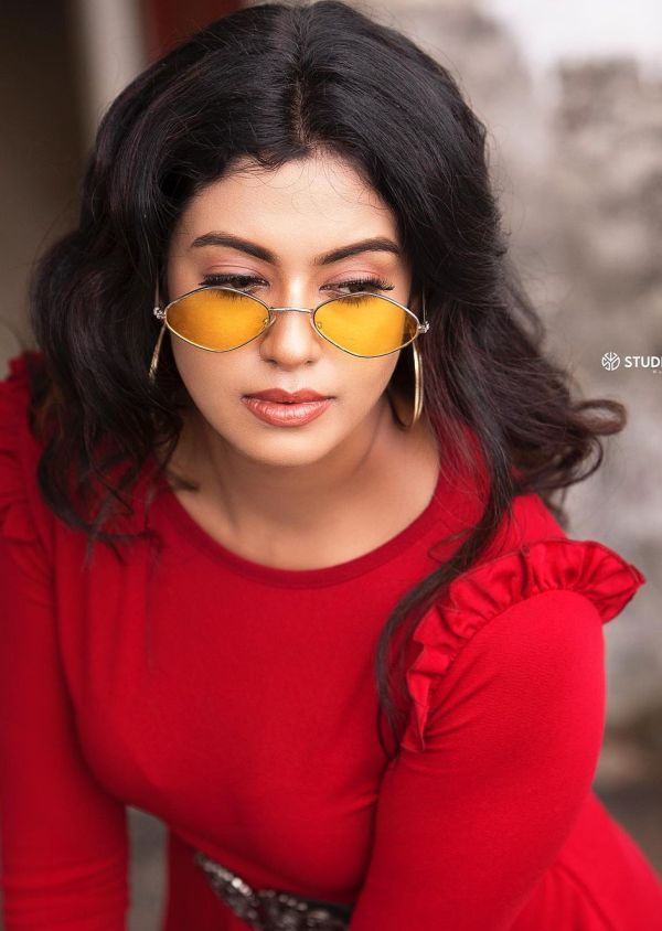 actress-roshini-cinemapettai