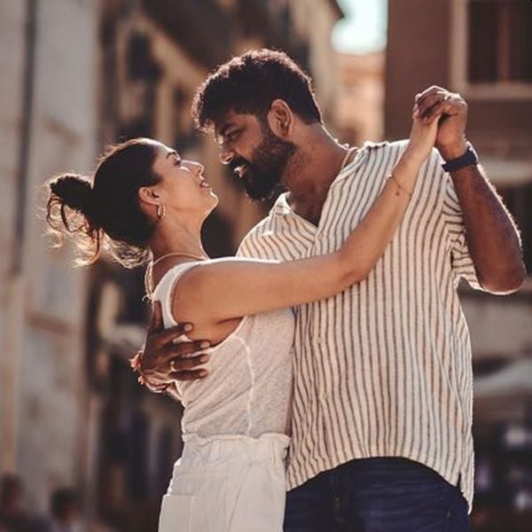 nayan-vikky-honeymoon-cinemapettai