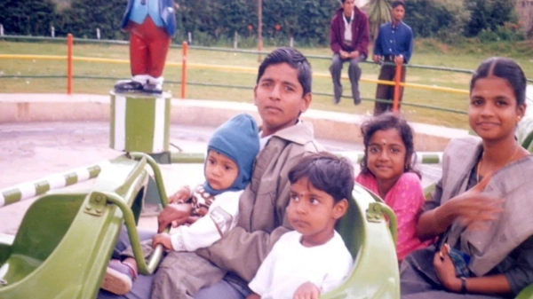 sivakarthikeyan-childhood-photo