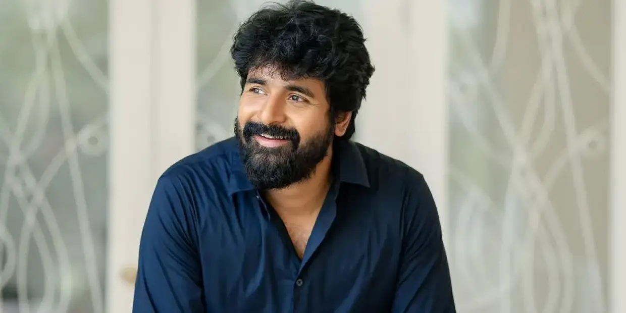 சிவகார்த்திகேயனின் மிரட்டல் அவதாரம்.. வெளியானது மதராஸி செகண்ட் லுக் போஸ்டர்  - Cinemapettai